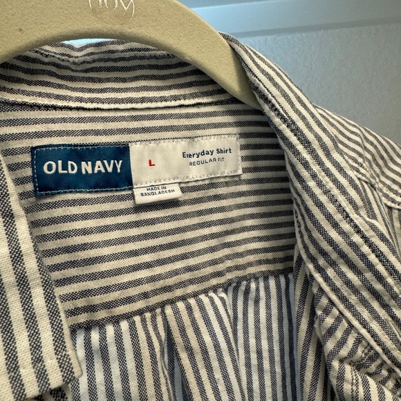 Button down - Picture 2 of 2